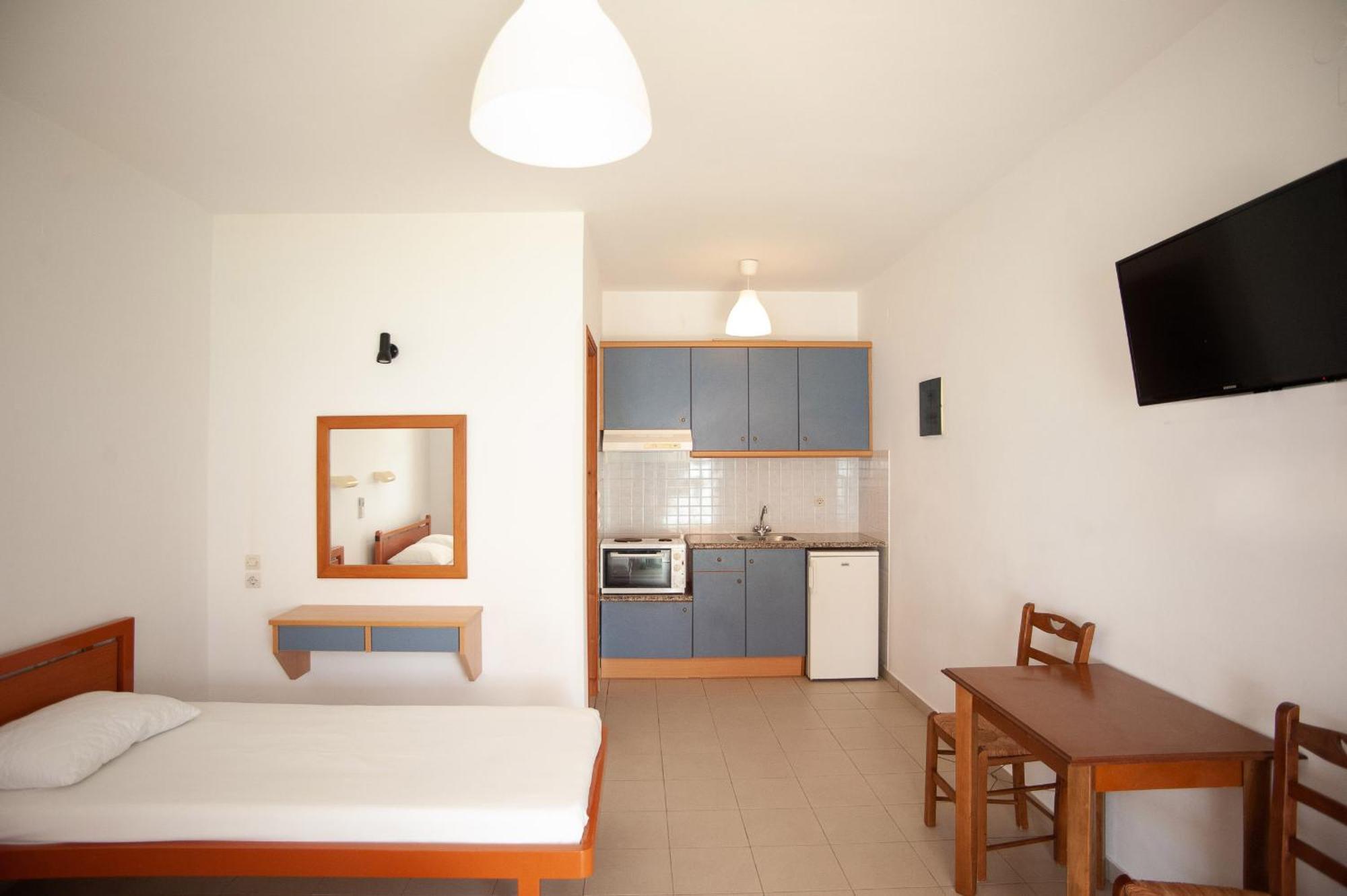 Rosa'S Beach Studios Lurdáta Kültér fotó