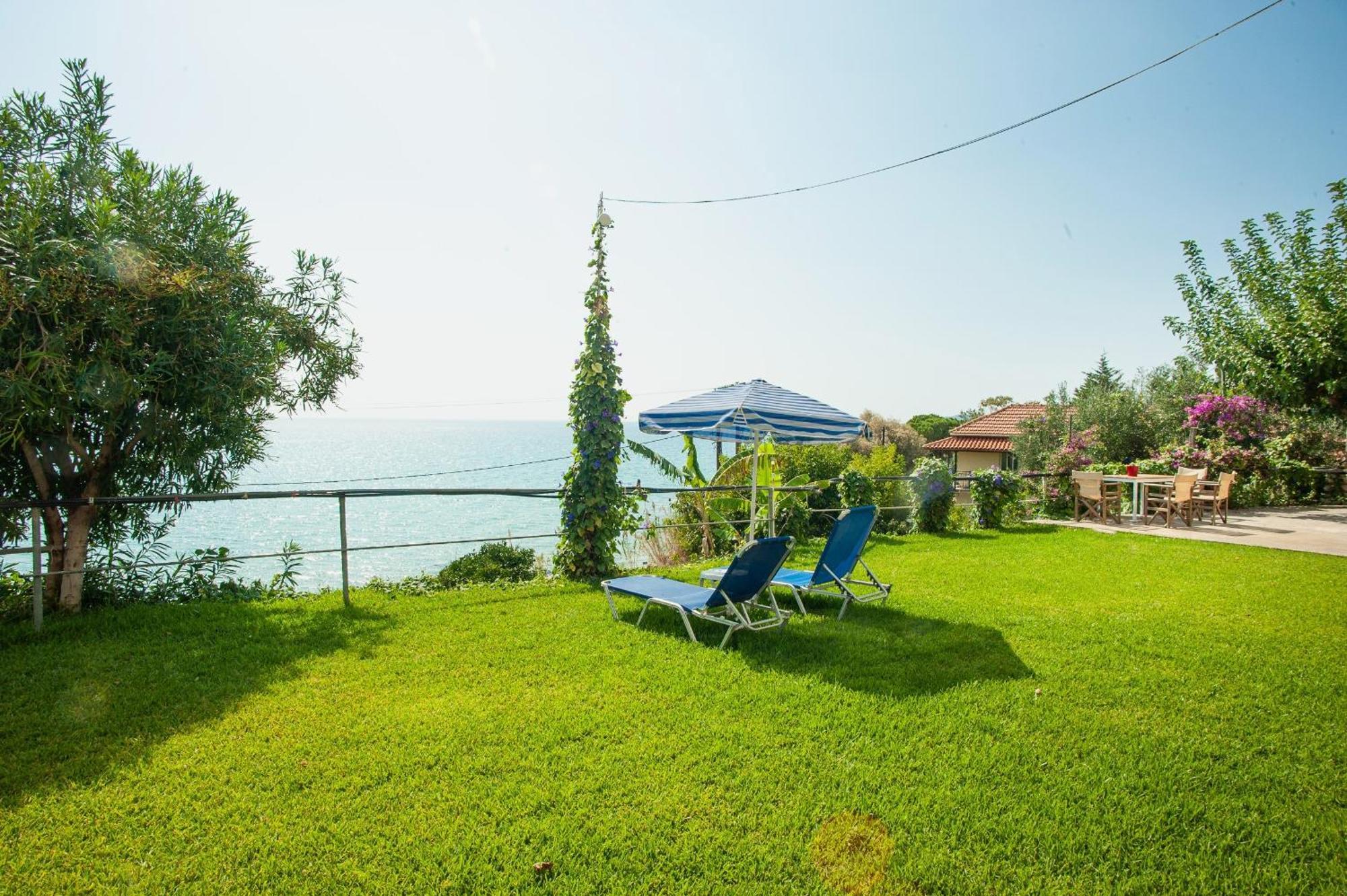 Rosa'S Beach Studios Lurdáta Kültér fotó