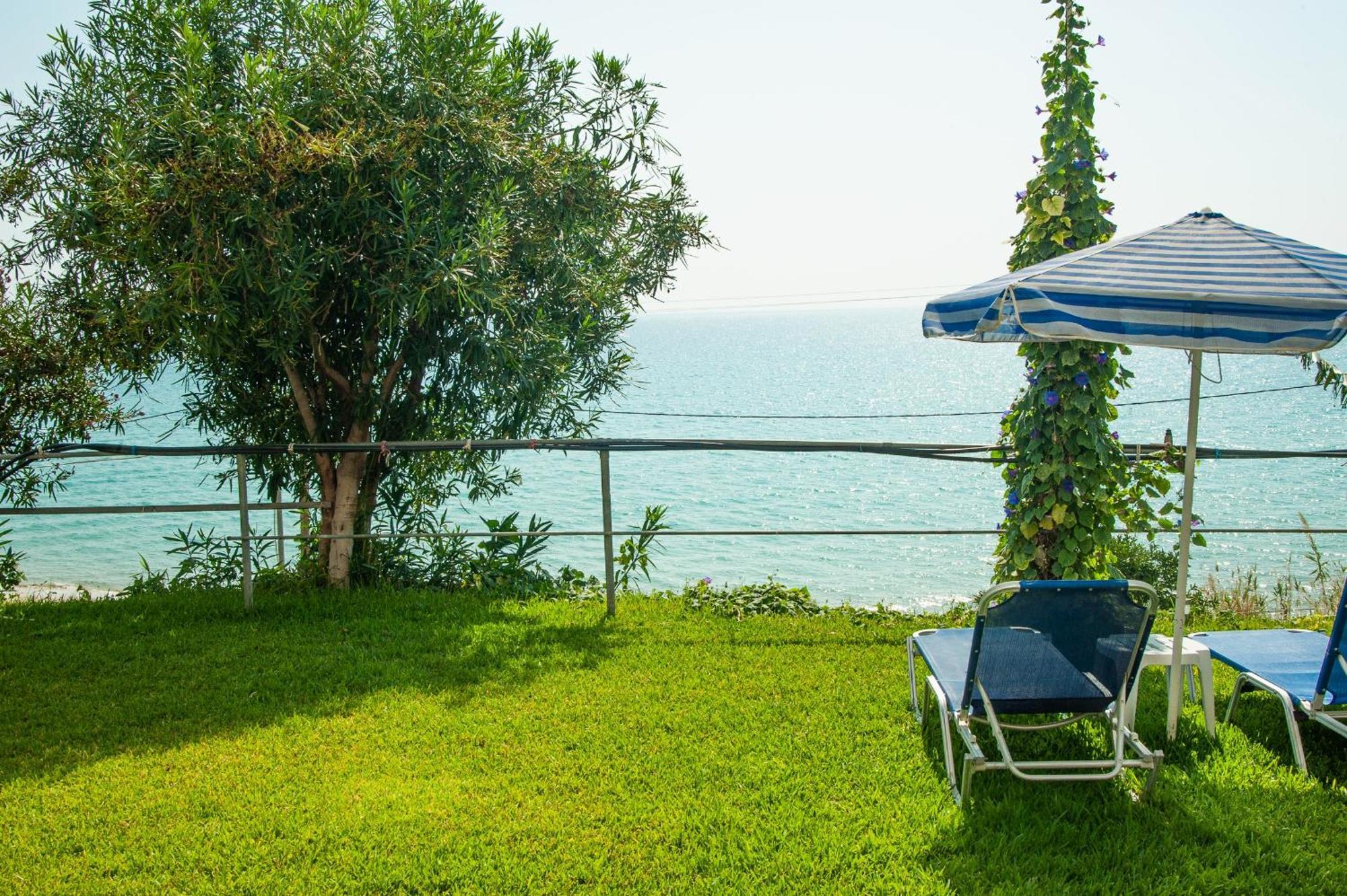 Rosa'S Beach Studios Lurdáta Kültér fotó