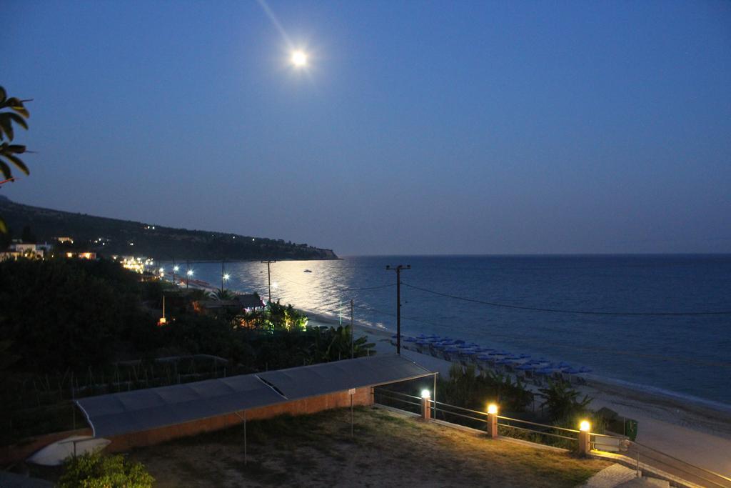 Rosa'S Beach Studios Lurdáta Kültér fotó